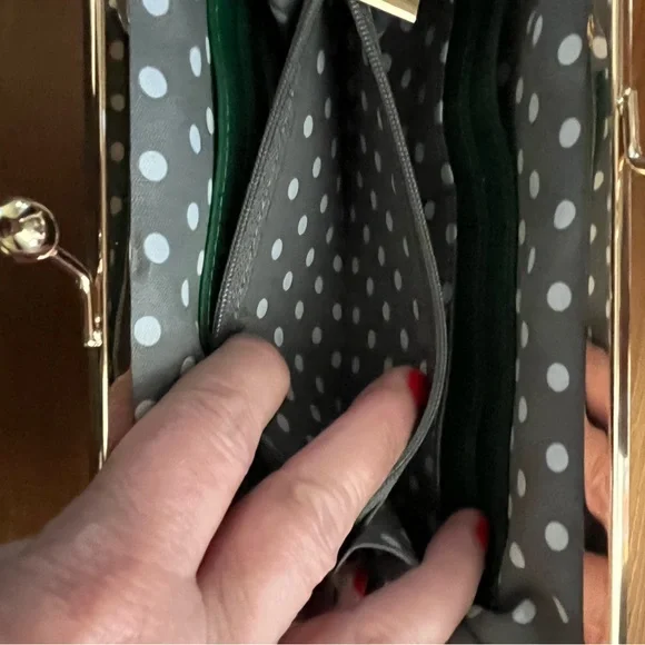 Green Leather Kisslock Clutch Bag - Picture 4 of 8